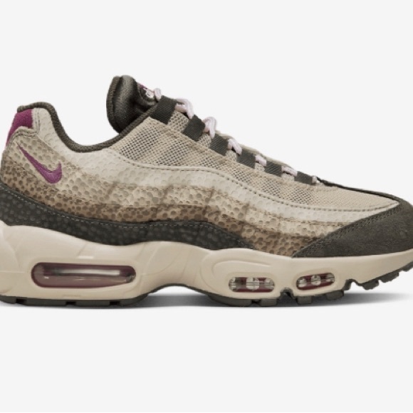 Nike Shoes - Women’s Nike Air Max 97